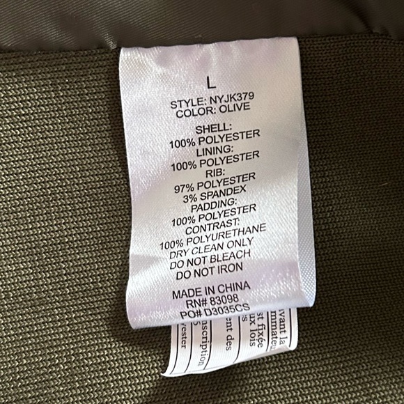 Lightweight Puffer Jacket - Picture 10 of 11